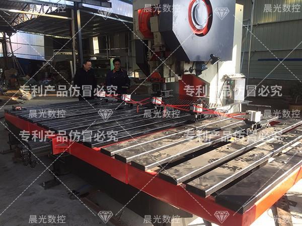 冬季應(yīng)該如何讓沖床自動送料機(jī)防凍呢？